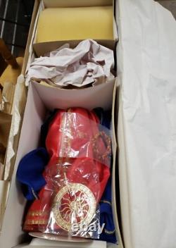 Madonna Of The Magnificat and Child Porcelain Doll 1988 Franklin Mint