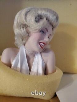 Marilyn Monroe 7 YEAR ITCH FRANKLIN MINT HEIRLOOM DOLLS 17 PORCELAIN DOLL NEW
