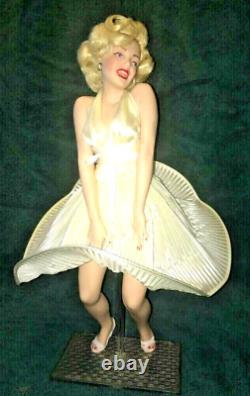 Marilyn Monroe 7 YEAR ITCH FRANKLIN MINT HEIRLOOM DOLLS 17 PORCELAIN DOLL NRFB