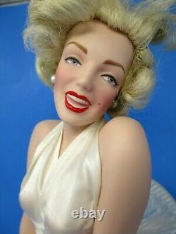 Marilyn Monroe 7 Year Itch 16 Franklin Mint Heirloom Porcelain Doll