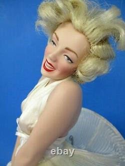 Marilyn Monroe 7 Year Itch 16 Franklin Mint Heirloom Porcelain Doll