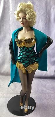 Marilyn Monroe Bus Stop Franklin Mint 19 Stand