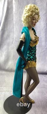 Marilyn Monroe Bus Stop Franklin Mint 19 Stand