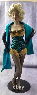 Marilyn Monroe Bus Stop Franklin Mint 19 Stand