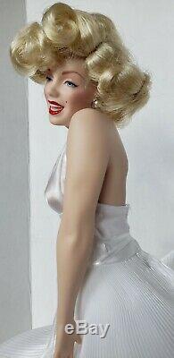 Marilyn Monroe Franklin Heirloom Seven Year Itch Doll Porcelain Vintage