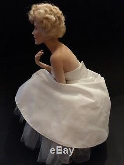 Marilyn Monroe Franklin Mint Porcelain Portrait Doll & Satin Seat
