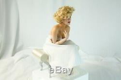 Marilyn Monroe Franklin Mint Porcelain Portrait Doll & Satin Seat #B7077 - RARE