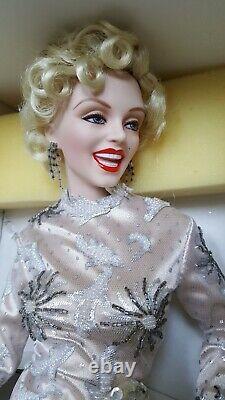 Marilyn Monroe Franklin Mint porcelain 24 doll limited edition Show business