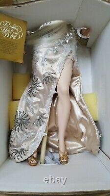 Marilyn Monroe Franklin Mint porcelain 24 doll limited edition Show business