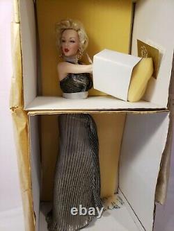 Marilyn Monroe Golden Heirloom 18 Porcelain Doll The Franklin Mint Nrfb