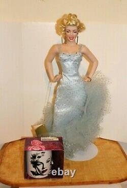 Marilyn Monroe Porcelain Franklin Mint Doll Light Blue Shimmery Dress withFREE MUG