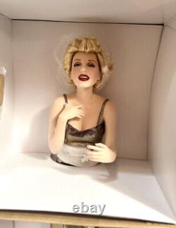 Marilyn Monroe Porcelain Portrait Doll Always Marilyn Franklin Mint. NEW in box
