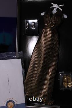 Marilyn Monroe Portrait Doll Ensemble Golden Dress Franklin Mint
