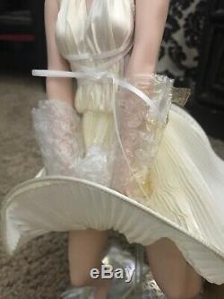 Marilyn Monroe The Seven Year Itch Porcelain Doll By Franklin Mint