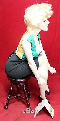 Marilyn Monroe Unforgettable Porcelain Doll with Stool Franklin Mint