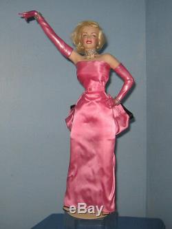 Marilyn Monroe porcelain Doll Franklin Mint