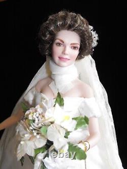 NEW 16 Inch Franklin Mint Jackie Kennedy Porcelain Wedding Doll