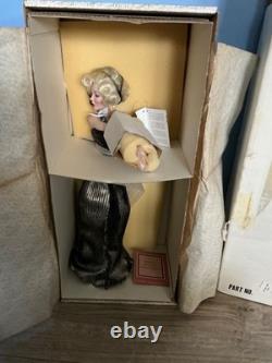 NIB Franklin Mint Glittering Glamorous Golden Marilyn Monroe Doll stand/shipper