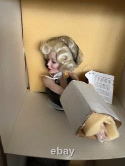 NIB Franklin Mint Glittering Glamorous Golden Marilyn Monroe Doll stand/shipper