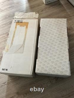 NIB Franklin Mint Glittering Glamorous Golden Marilyn Monroe Doll stand/shipper