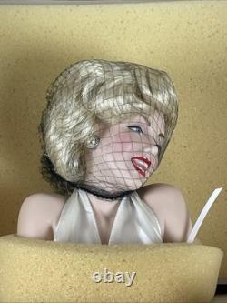 NRFB NEW Franklin Mint Marilyn Monroe Porcelain Doll Seven Year Itch White Dress