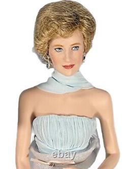 New Franklin Mint Princess Diana Princess of Elegance Porcelain Doll Blue NIB