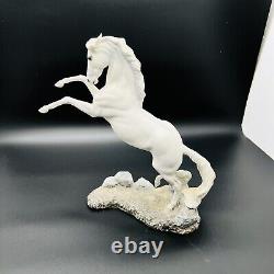 PORCELAIN SILVER HORSE PAMELA DU BOULAY FRANKLIN MINT 1992 Paladium 10.5x11