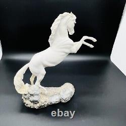 PORCELAIN SILVER HORSE PAMELA DU BOULAY FRANKLIN MINT 1992 Paladium 10.5x11