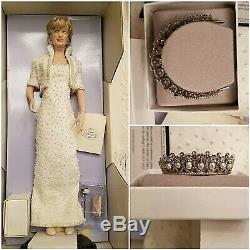 Princess Diana Porcelain Doll -White Gown Franklin Mint with 4 collector plates