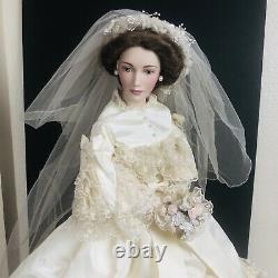 Queen Victoria Albert Museum Porcelain Bride Doll 24in Franklin Mint Heirloom