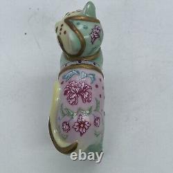 RARE FAMILLE ROSE Cat The Curio Cat Collection by Franklin Mint Excellent