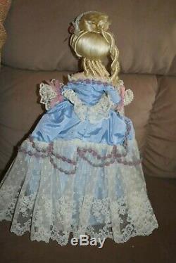 RARE Franklin Heirloom Marie Antoinette Collectible Porcelain Doll