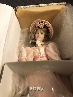 RARE Franklin Heirloom porcelain doll Dainty Bess Doll Of The Year 1998 Mint