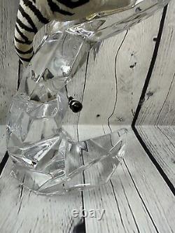 RARE Franklin Mint Porcelain White Siberian Tiger Figurine on Crystal Base