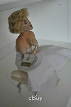 RARE- Marilyn Monroe Franklin Mint Porcelain Portrait Doll & Satin Seat