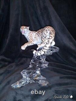 Snow Leopard From Cats Of The World Collection By Franklin Mint