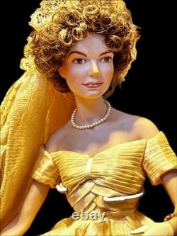 Stunning Vintage Franklin Mint JFK And Jaqueline Bouvier Porcelain Dolls