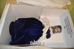 Super Rare Franklin Mint Scarlett Porcelain Portrait Doll with Column COA Box GWTW