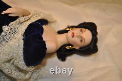 Super Rare Franklin Mint Scarlett Porcelain Portrait Doll with Column COA Box GWTW