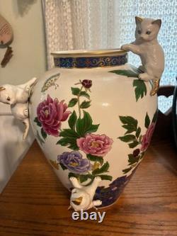 THE VASE OF THE IMPERIAL CATS BY TOSHIIHARU KITAGAWA WithPAPERWORK FRANKLIN MINT