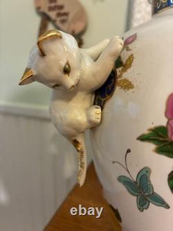 THE VASE OF THE IMPERIAL CATS BY TOSHIIHARU KITAGAWA WithPAPERWORK FRANKLIN MINT