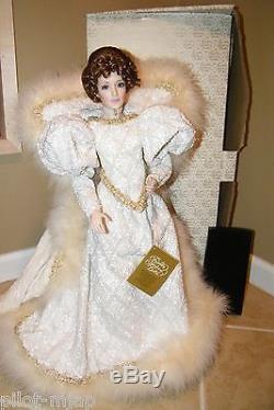 Tatiana Princess of Imperial Ice Palace Franklin Mint / Heirloom Doll 25