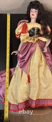The 1988 Franklin Mint Heirloom Porcelain Collection Snow White Fairy Tale Doll The 1988 Franklin Mint Heirloom Porcelain Collection Snow White Fairy Tale Doll