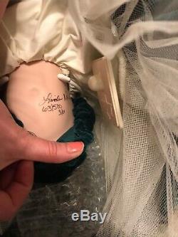 The Doll Maker NICOLE Full Porcelain Doll 63/500 Artist Signed NIB WithStand