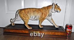 The Franklin Mint 1988 Porcelain Bengal Tiger ON THE PROWL by George McMonigle