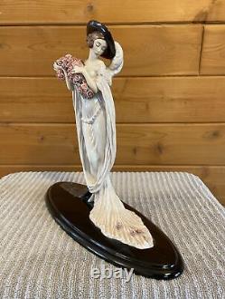 The Franklin Mint 1997 Tosca House Of Icart Hand Painted Porcelain Lady Figurine