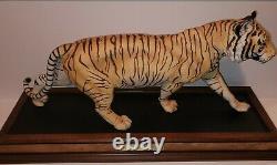 The Franklin Mint Bengal 25 On the Prowl Porcelain with Stand, Vintage 1988