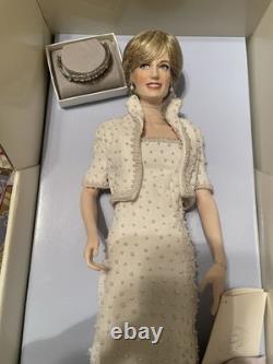 The Franklin Mint DIANA Princess of Wales Porcelain Doll WHITE PEARL DRESS NEW