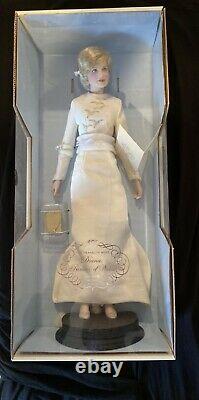 The Franklin Mint Diana Princess Of Wales Porcelain Portrait Doll