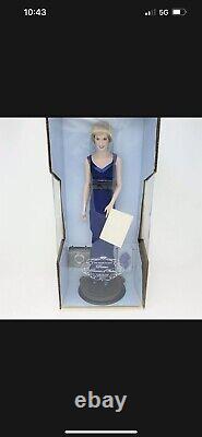 The Franklin Mint Diana Princess Of Wales Porcelain Portrait Doll & Display Case